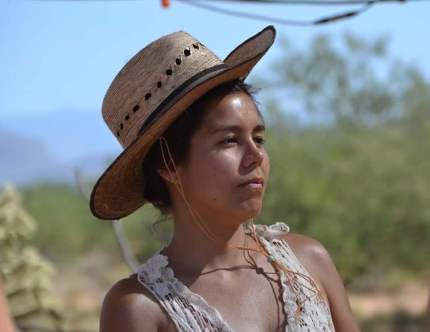 Hola!  Soy Maria Luisa  y busco tribu  y tierra.